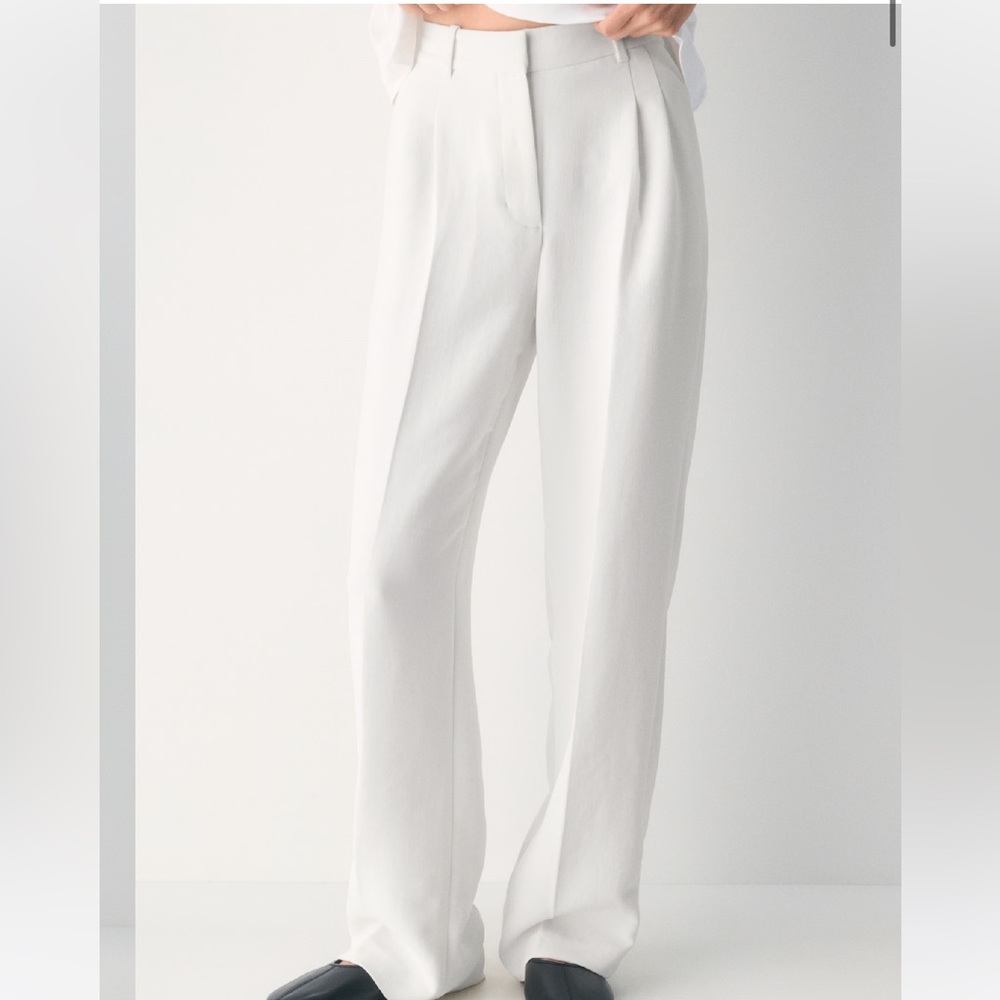 Aritzia White Effortless Pants